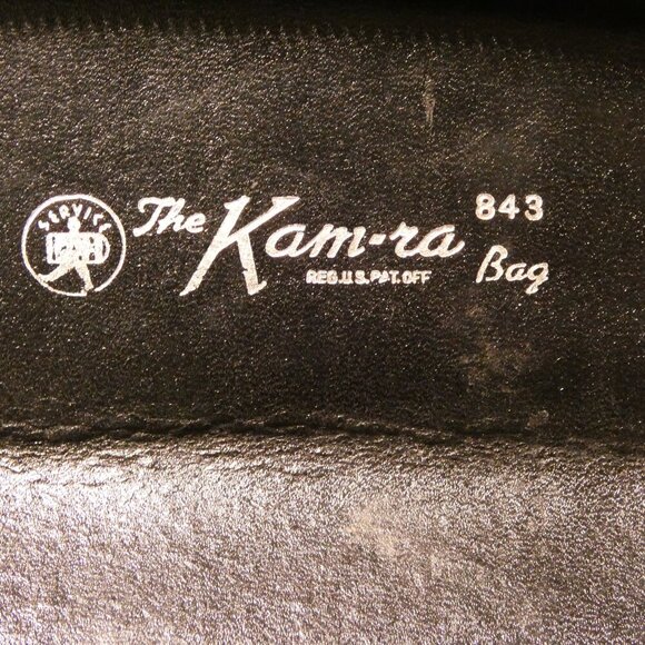 Vintage black leather camera bag with original shouder strap: The Kam-Ra Bag 843 - Picture 9 of 13